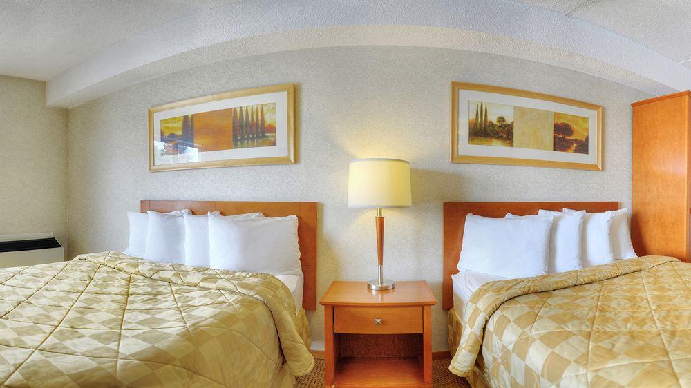 בראנטפורד Comfort Inn מראה חיצוני תמונה