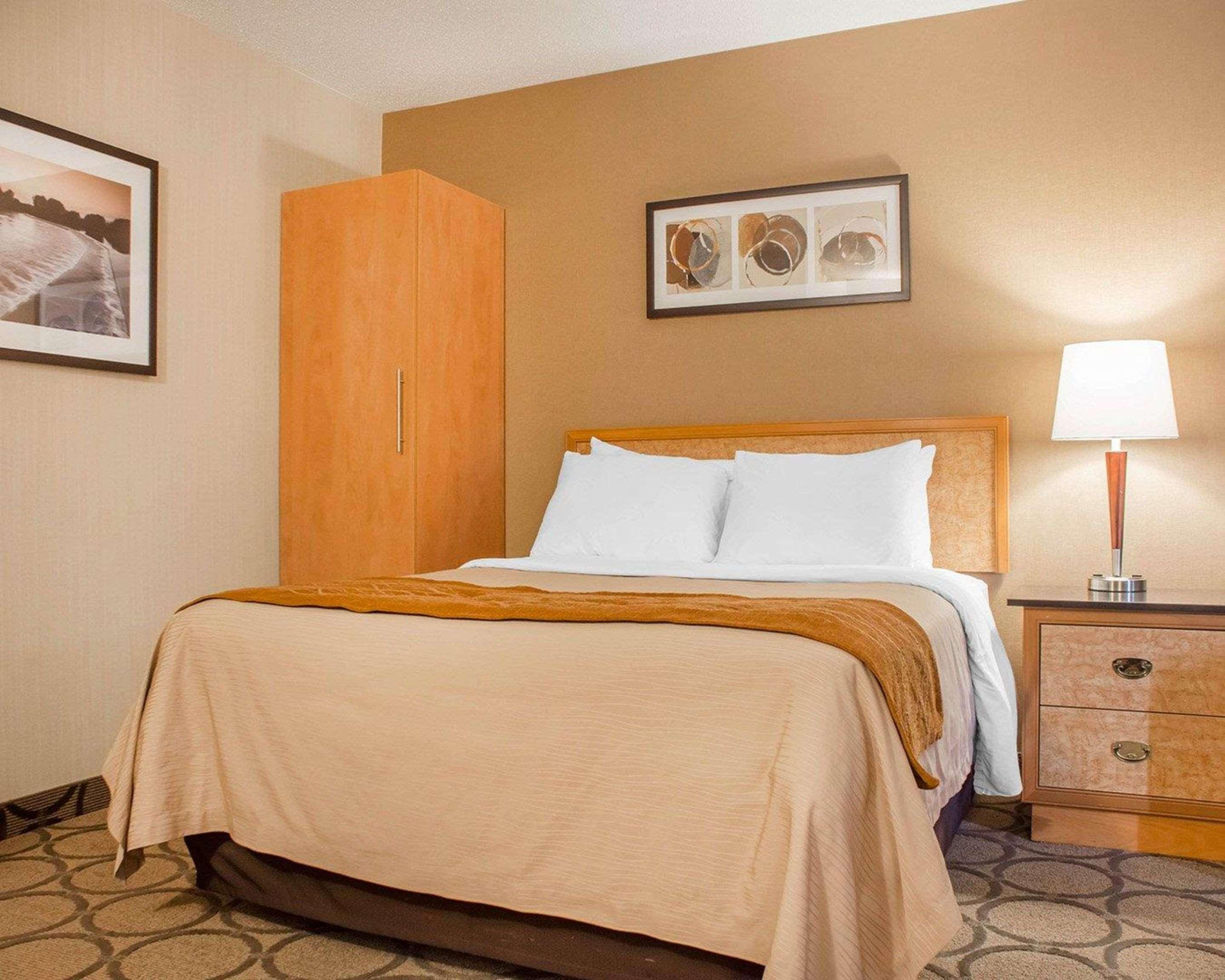 בראנטפורד Comfort Inn מראה חיצוני תמונה