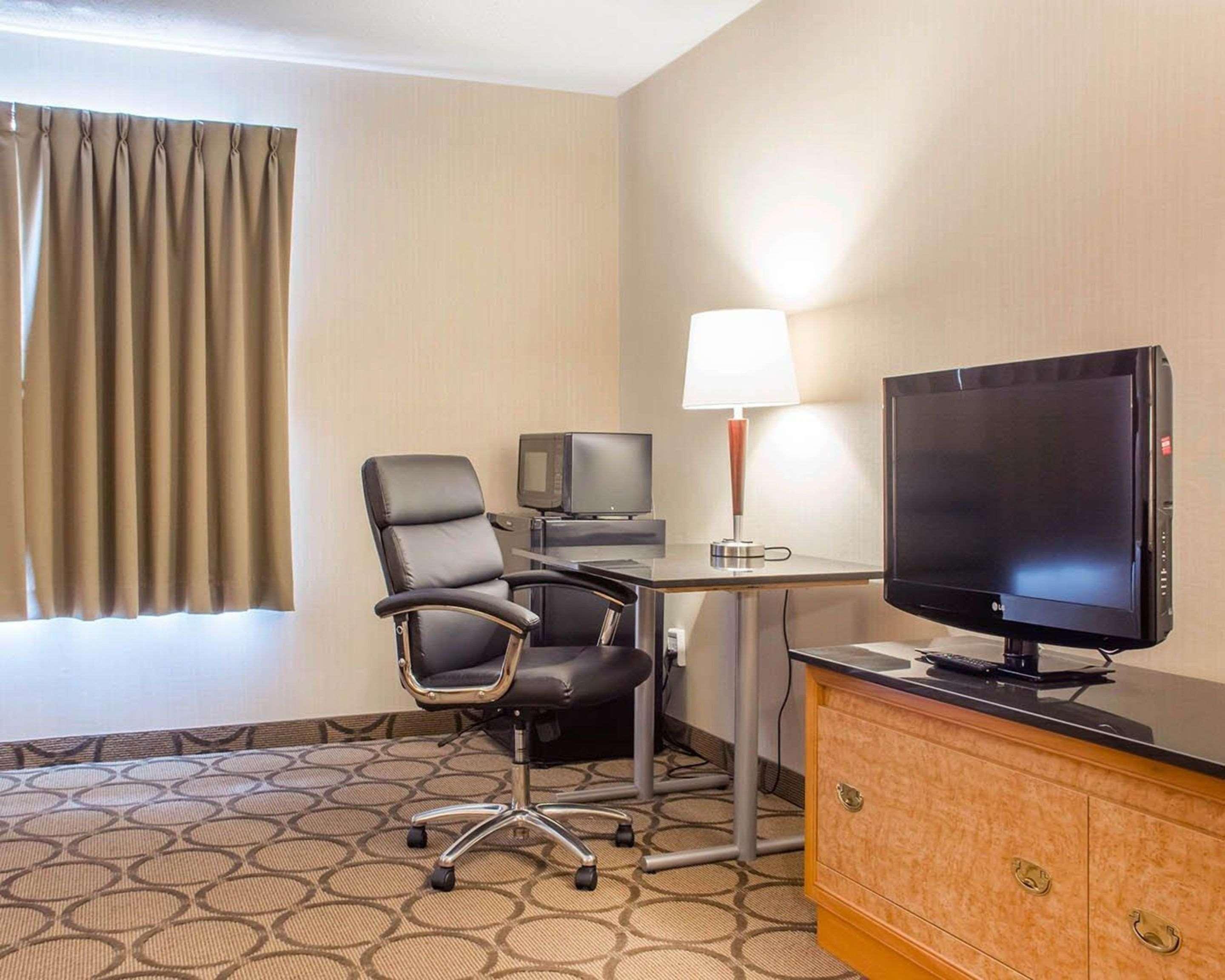בראנטפורד Comfort Inn מראה חיצוני תמונה